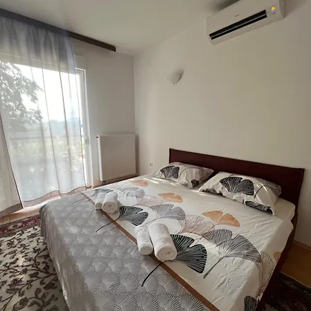Divine House Apartment *